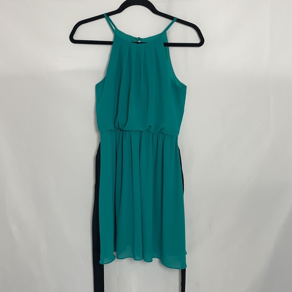 BCX Green Strapped MIDI Dress with Black Lace Belt - Picture 3 of 9